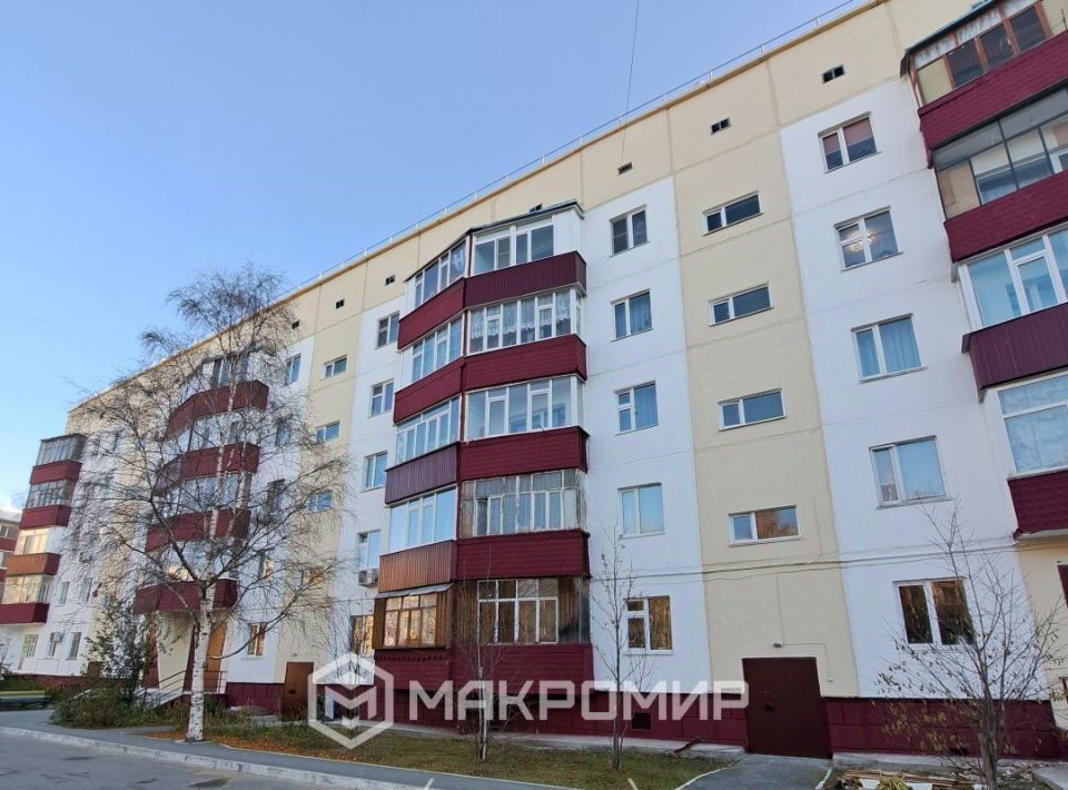 квартира г Сургут 9-10-й микрорайон ул Просвещения 43 фото 32