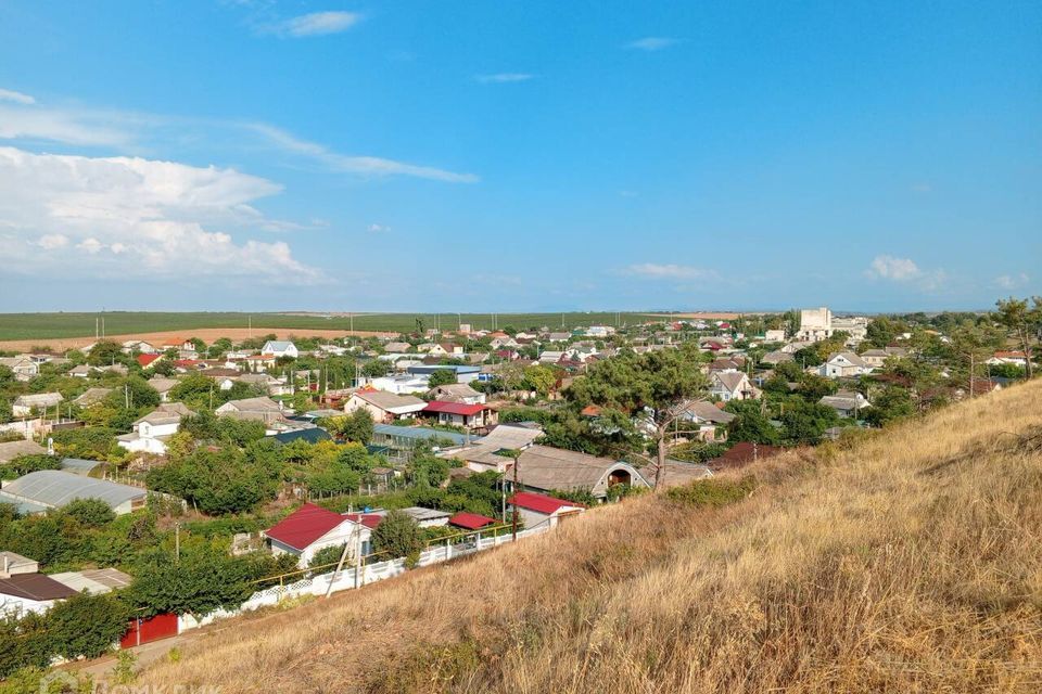 земля р-н Бахчисарайский с Угловое ул Комарова фото 3