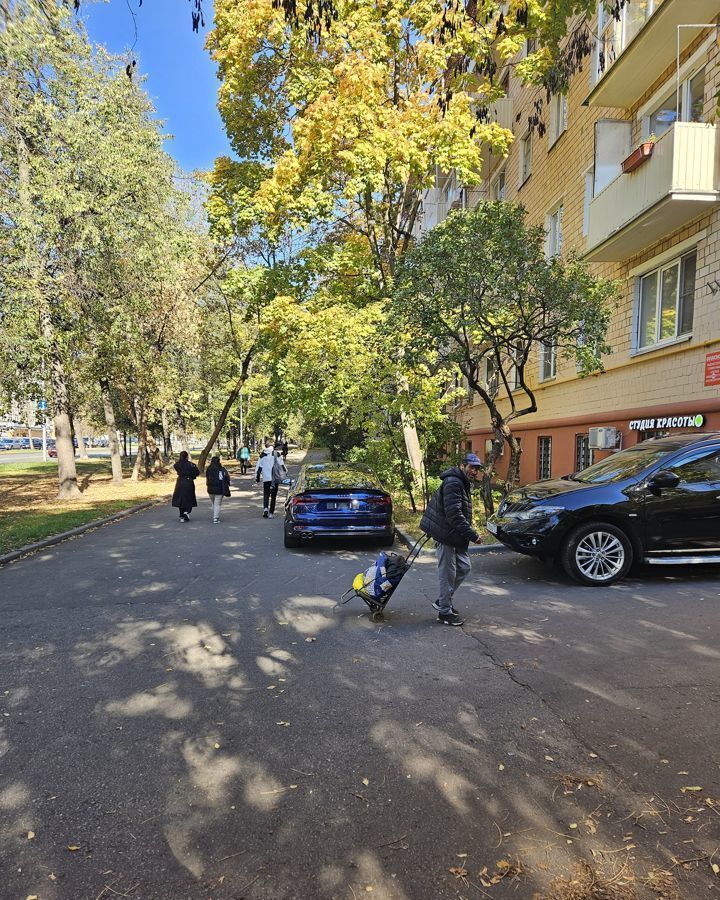 торговое помещение г Москва метро Первомайская ул Парковая 3-я 34 фото 5