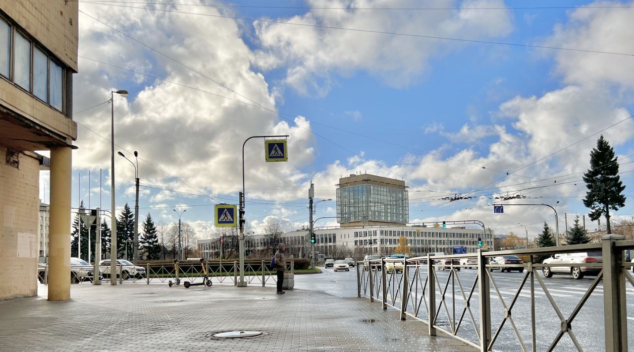 квартира г Санкт-Петербург метро Новочеркасская пр-кт Среднеохтинский 1к/1 округ Большая Охта фото 14