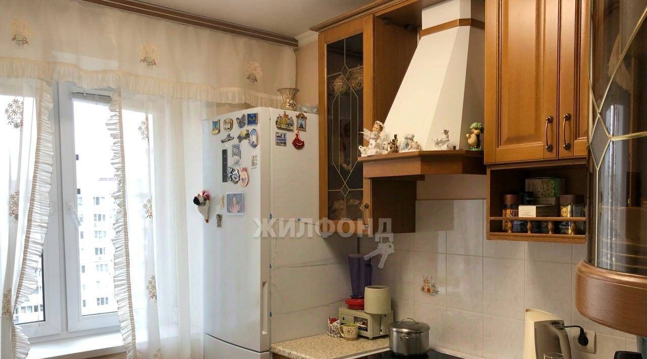 квартира г Тольятти р-н Автозаводский б-р Рябиновый 8 20-й кв-л фото 3