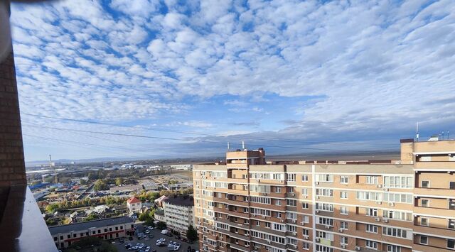 р-н Прикубанский Славянский микрорайон ул Заполярная 37к/3 фото