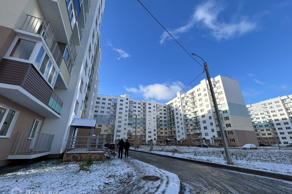 квартира г Ярославль р-н Дзержинский ул Брагинская 18/3 Ярославль городской округ фото 1