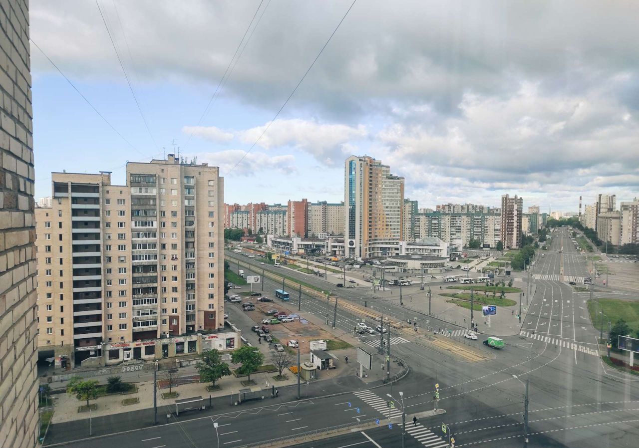 квартира г Санкт-Петербург метро Проспект Большевиков пр-кт Большевиков 2б фото 1