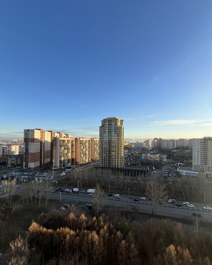 квартира г Красноярск р-н Центральный ул Караульная 39/4 фото 1