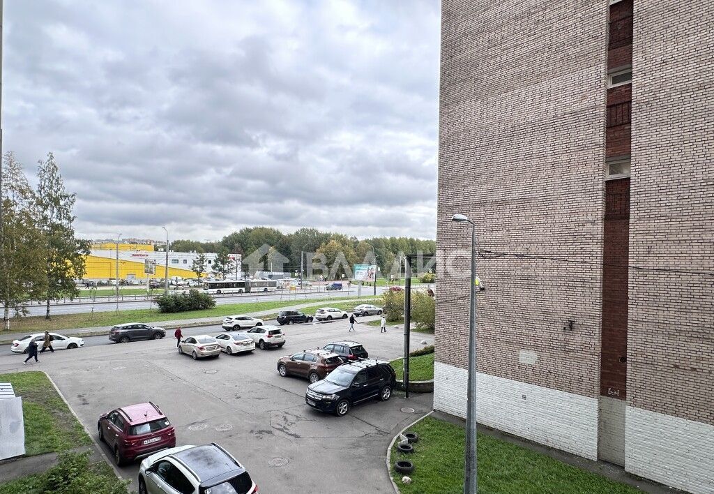 квартира г Санкт-Петербург метро Улица Дыбенко р-н Невский пр-кт Большевиков 11к/2 фото 4