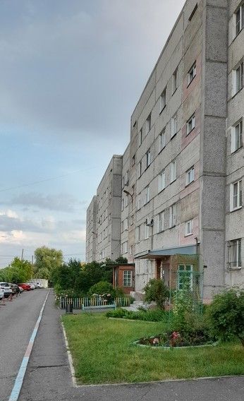 квартира г Омск р-н Октябрьский ул. Николая Кузнецова, 3 фото 6