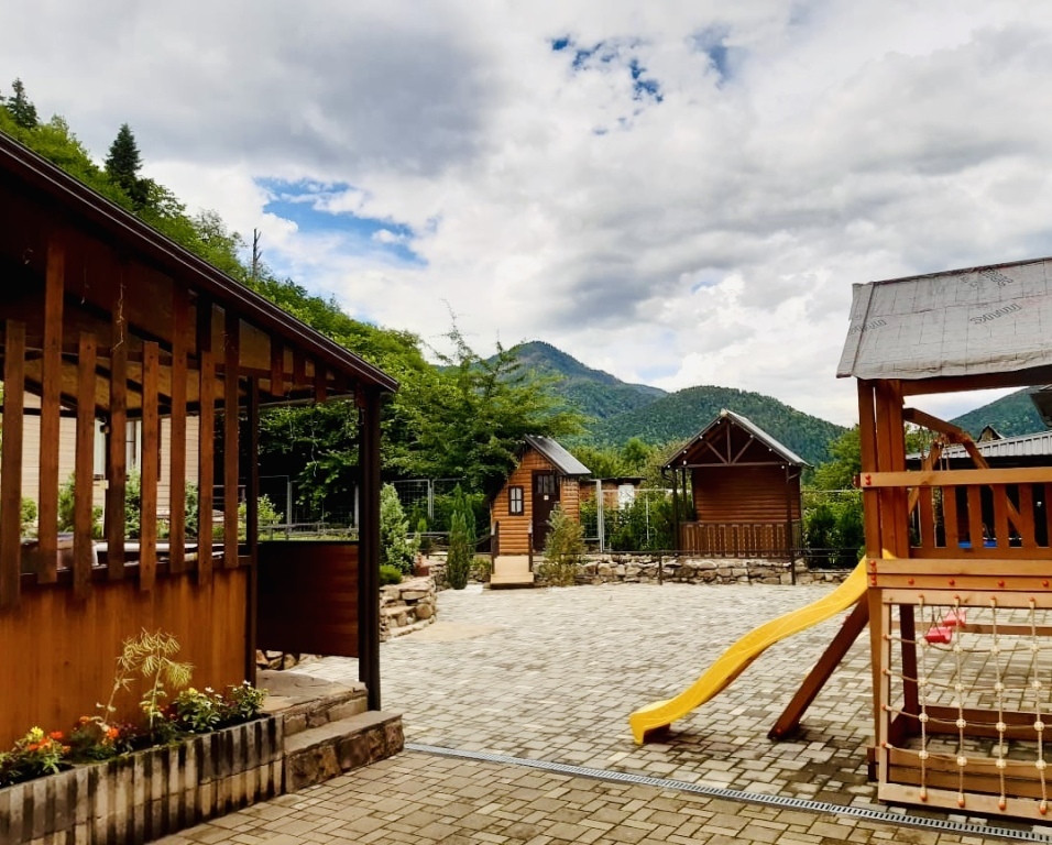 дом р-н Майкопский п Гузерипль ул Лесная д. 14/2 фото 12