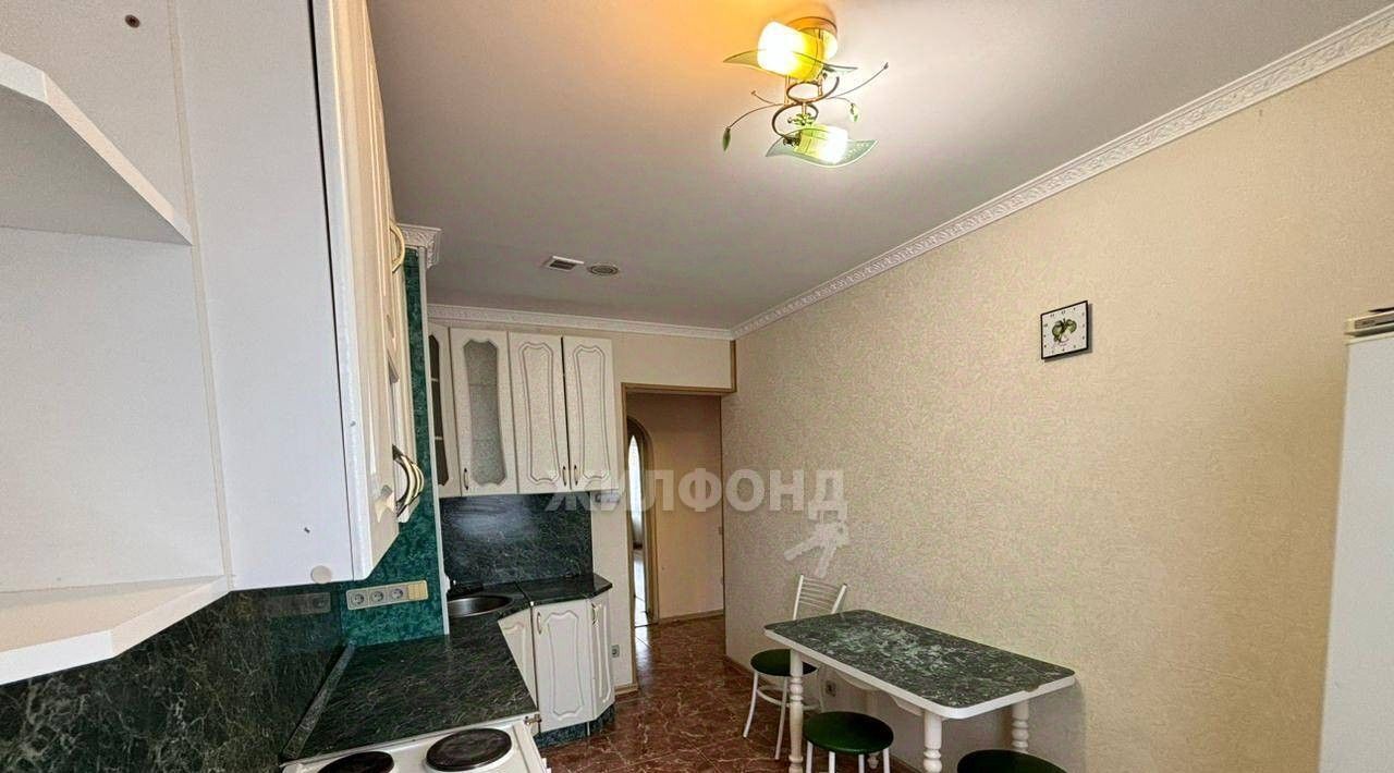 квартира г Тольятти р-н Автозаводский б-р Рябиновый 4 20-й кв-л фото 3