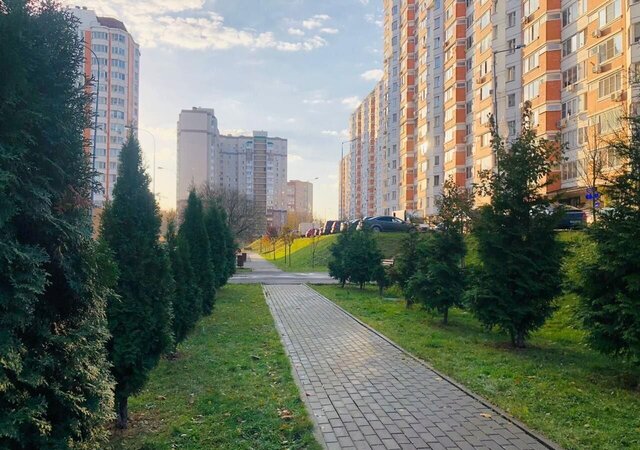 д Сапроново мкр-н Купелинка, квартал Северный, 15, Видное фото