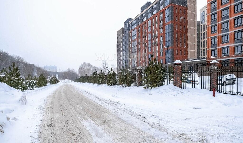 квартира г Новосибирск метро Площадь Гарина-Михайловского р-н Железнодорожный ул Фабричная 65 фото 16