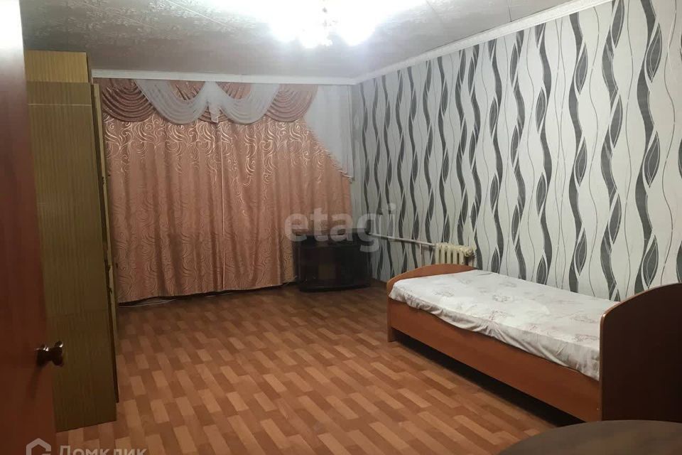 квартира г Усть-Катав Усть-Катавский городской округ, 1-й микрорайон, 5а фото 1