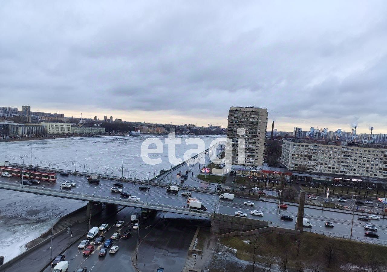 квартира г Санкт-Петербург метро Ломоносовская наб Октябрьская 68 фото 13