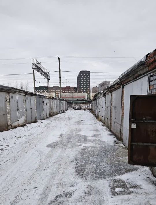 гараж г Тюмень р-н Восточный ул 30 лет Победы 87/1 фото 1