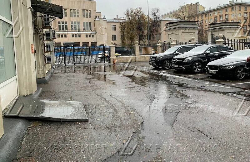 торговое помещение г Москва метро Шаболовская пр-кт Ленинский 12 фото 3