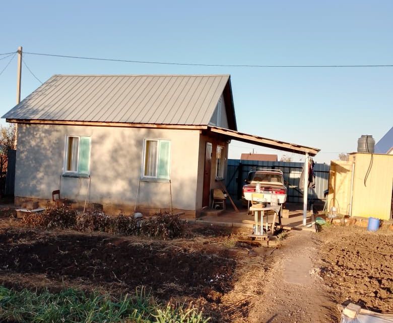 дом г Оренбург р-н Ленинский снт Комета Оренбург городской округ, улица Роз фото 1