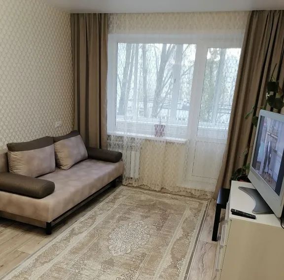 квартира г Тольятти р-н Автозаводский ул Фрунзе 13 фото 3