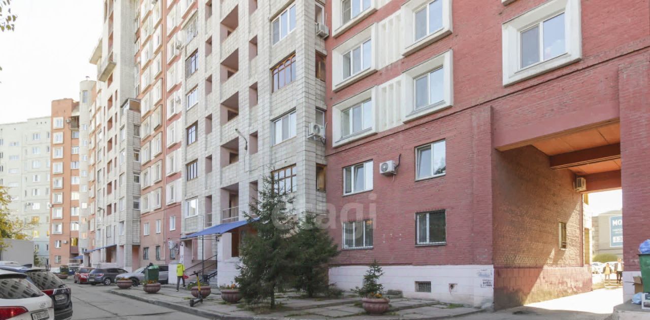 квартира г Омск р-н Кировский ул 70 лет Октября 20 фото 25