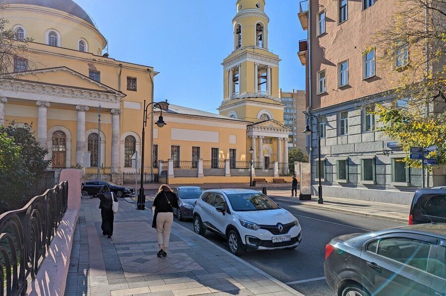 торговое помещение г Москва метро Арбатская ул Малая Никитская 8/1 фото 4