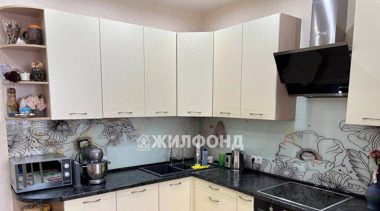 квартира г Кемерово р-н Центральный пр-кт Притомский 35к/1 фото 3