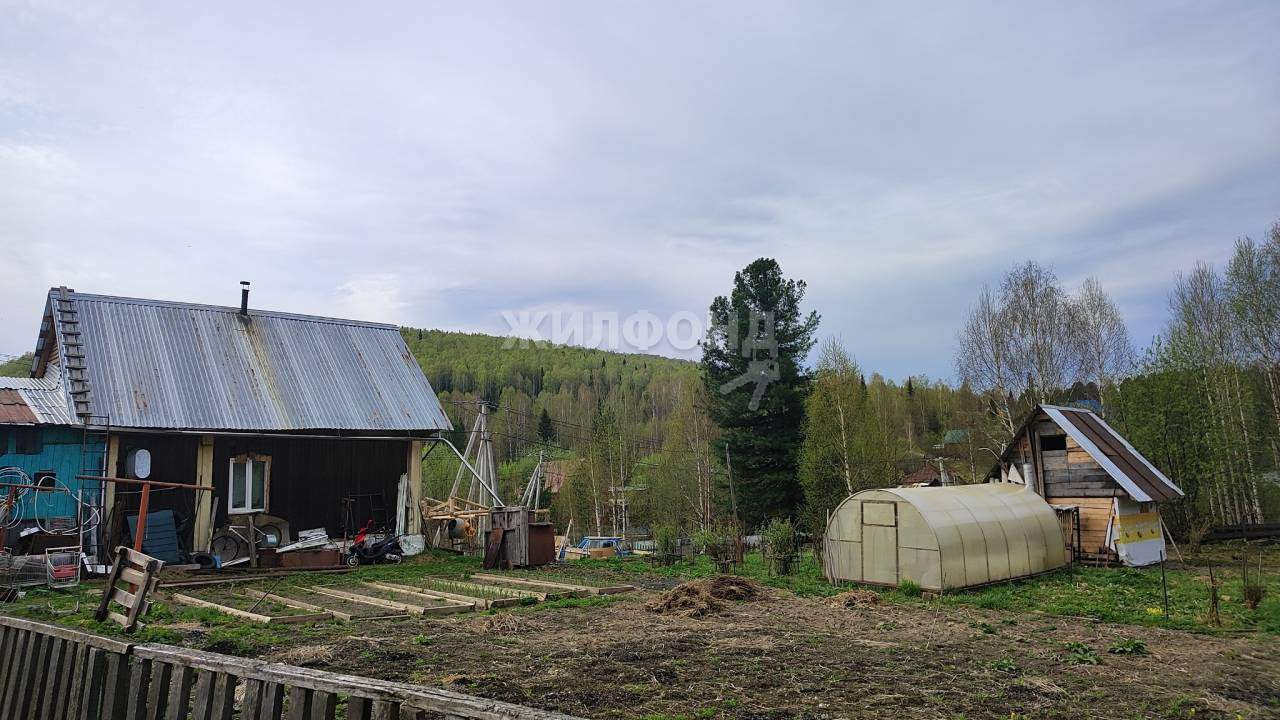 дом р-н Таштагольский г Таштагол ул Урицкого Таштагольское городское поселение фото 13