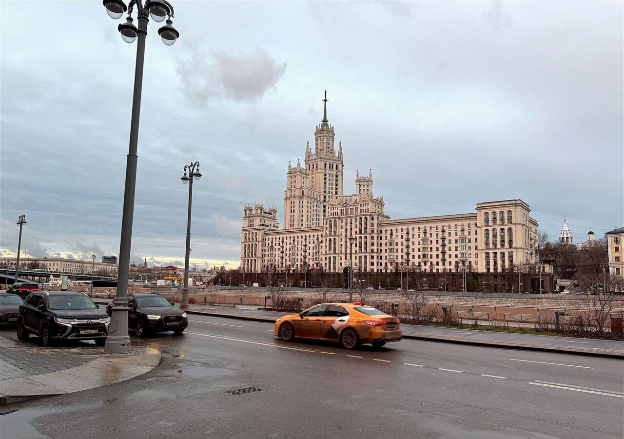 квартира г Москва метро Новокузнецкая наб Космодамианская 4/22а муниципальный округ Замоскворечье фото 9