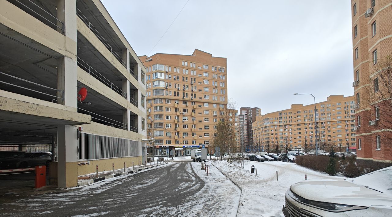 гараж г Москва п Сосенское п Коммунарка ул Лазурная 12 метро Новохохловская фото 3