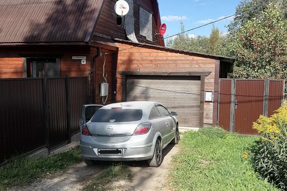 дом р-н Окуловский рп Угловка ул Московская 38 фото 2