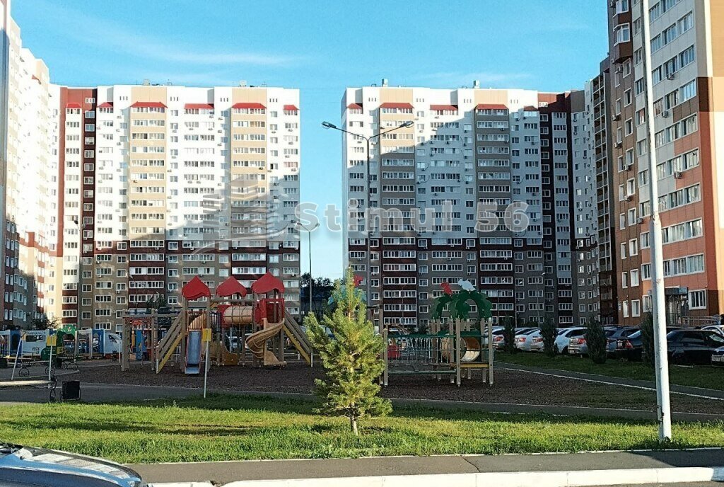 квартира г Оренбург улица Фронтовиков, 8/3 фото 4