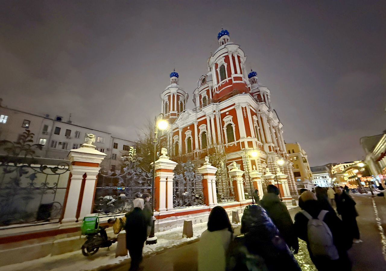 квартира г Москва метро Новокузнецкая наб Космодамианская 4/22а фото 9