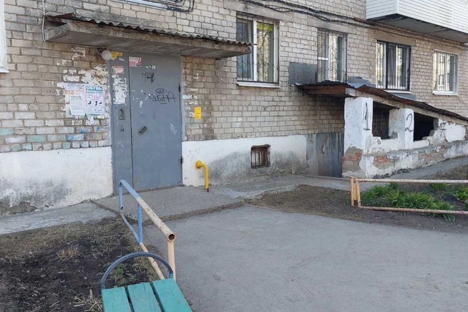 квартира г Краснокамск ул Комарова 4 Краснокамский городской округ фото 2