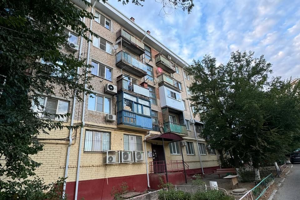 квартира г Элиста мкр 3 18 Элиста городской округ фото 1