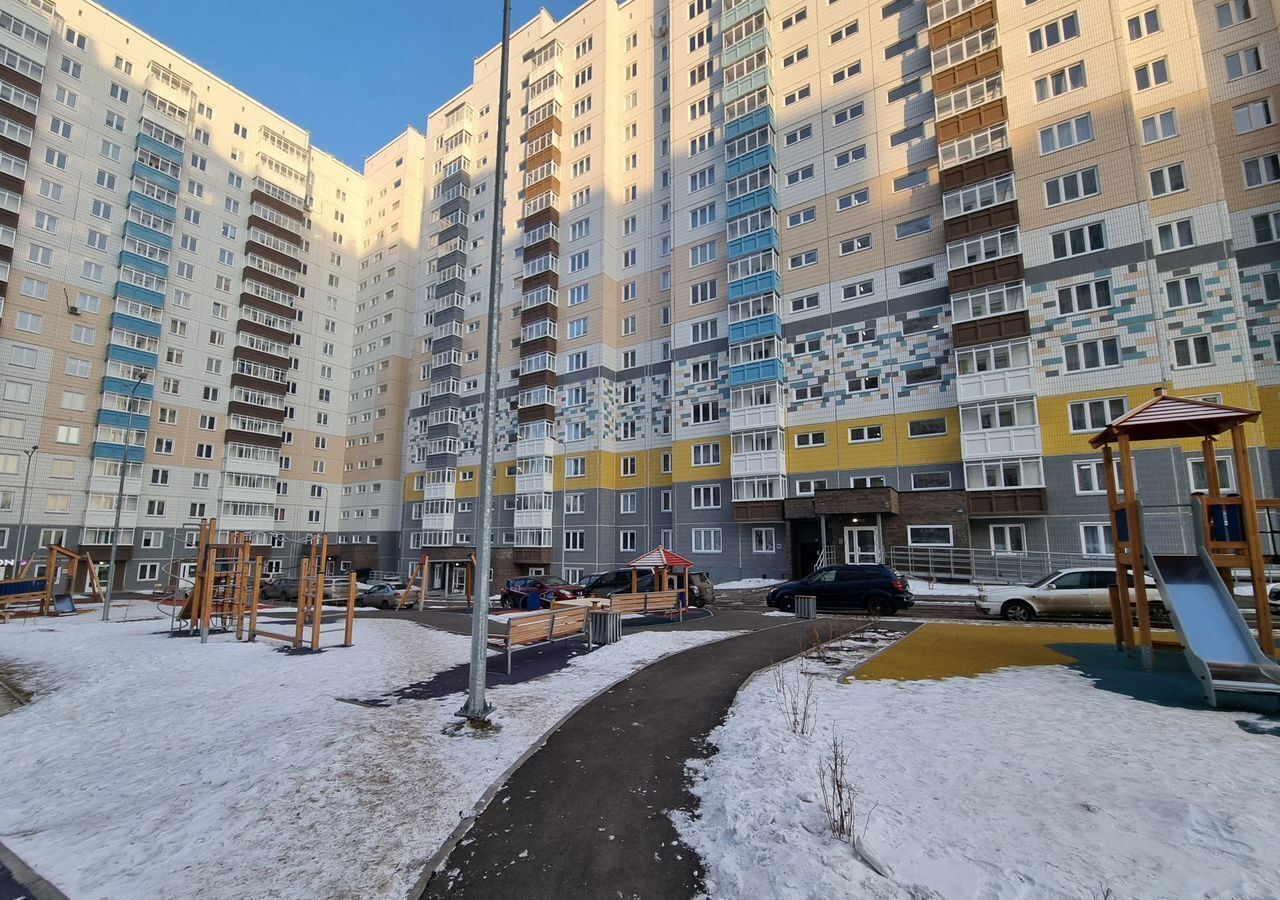 квартира г Красноярск р-н Октябрьский ул Елены Стасовой 48а фото 1