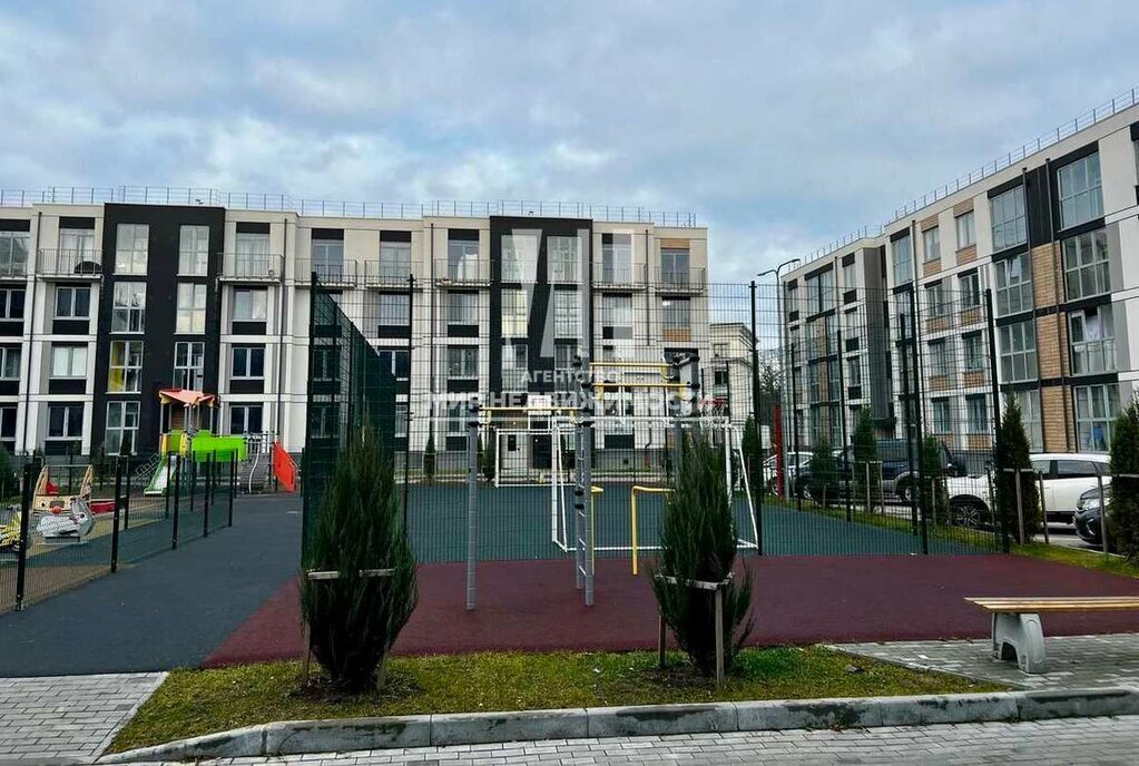 квартира г Калининград ул Сержанта Мишина 81к/2 фото 2