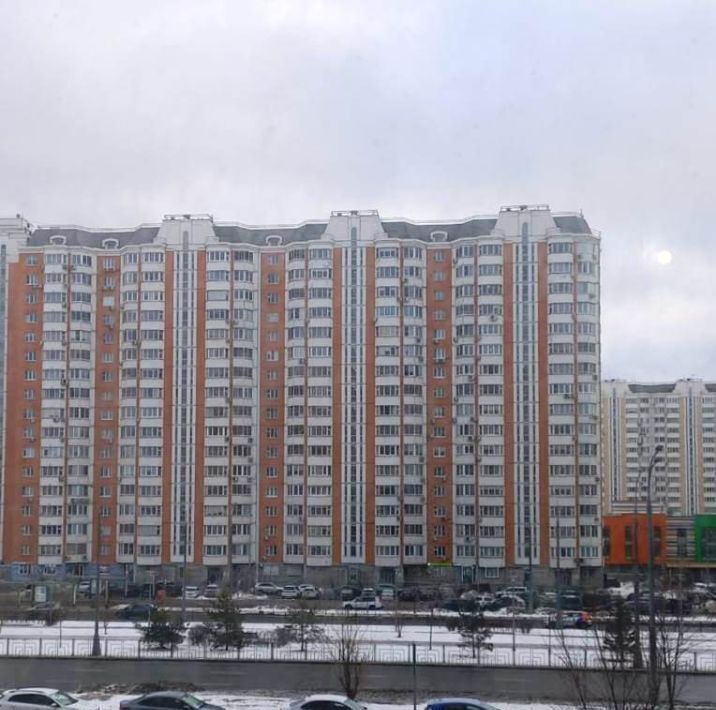 квартира г Москва метро Некрасовка пр-кт Защитников Москвы 15 фото 17