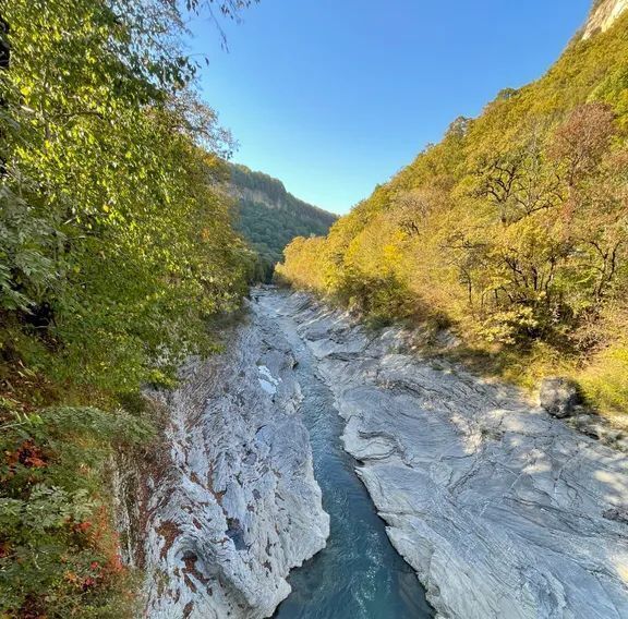 дом р-н Майкопский п Каменномостский ул Речная 55 фото 19