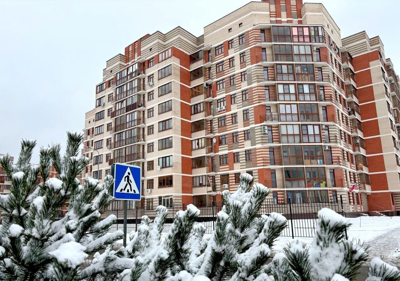 квартира г Москва п Первомайское д Ивановское ул Семёна Гордого 12 р-н Первомайское, Новомосковский административный округ, Филимонковский р-н, Московская область, городской округ Наро-Фоминский, Апрелевка фото 1