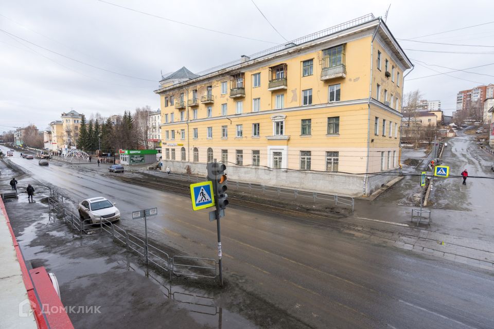 квартира Златоустовский городской округ, Верхневокзальный, Павла Аносова, 180 фото 3