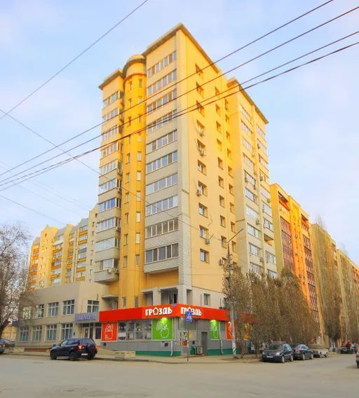 квартира г Саратов р-н Кировский ул им Чапаева В.И. 128/130 фото 16