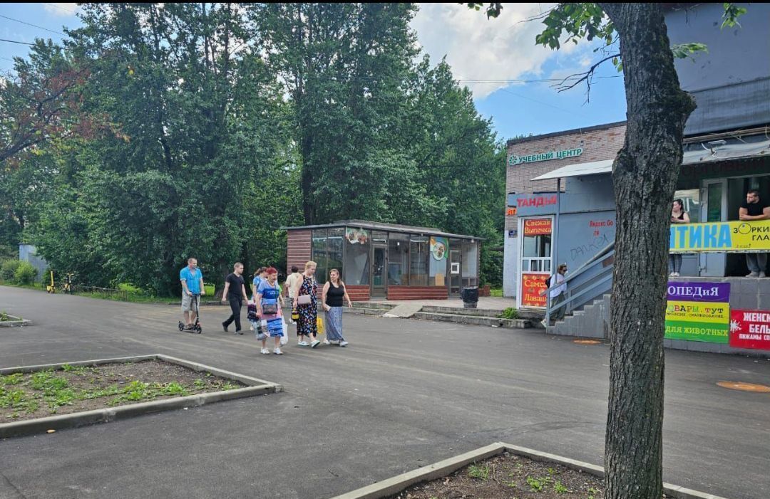 торговое помещение г Санкт-Петербург метро Проспект Славы ул Будапештская 33 округ Купчино фото 1