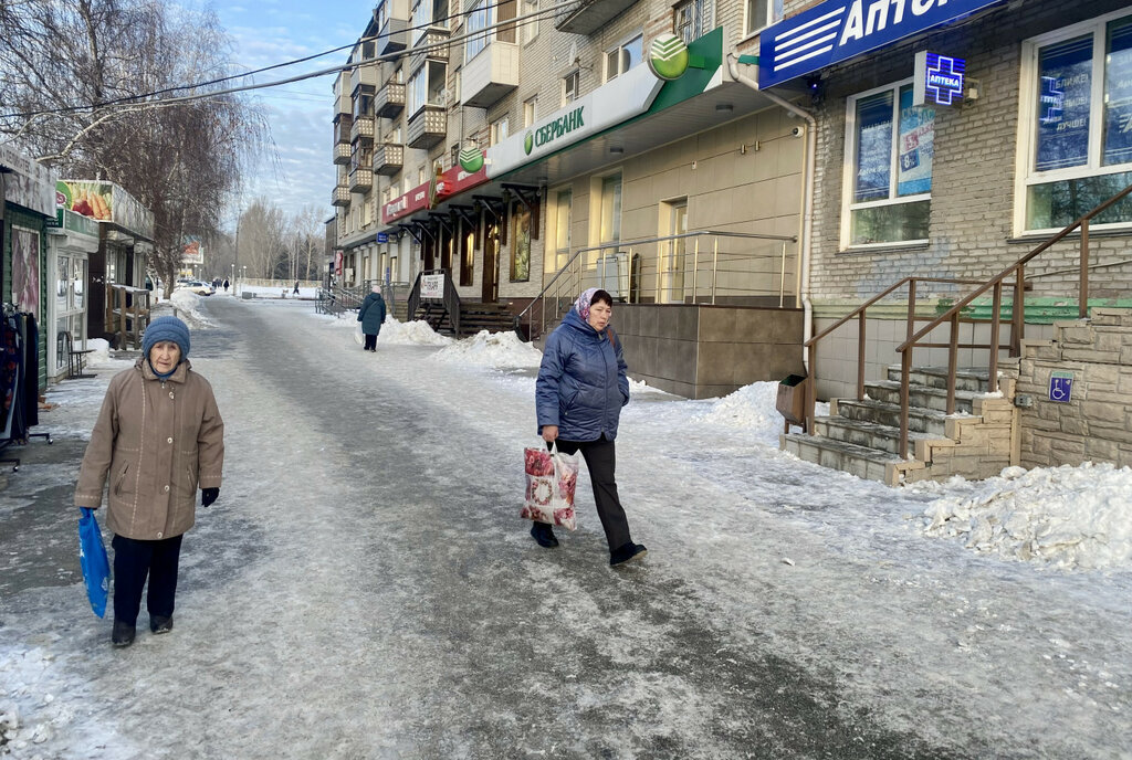 торговое помещение г Барнаул р-н Железнодорожный ул Антона Петрова 144/65 фото 5