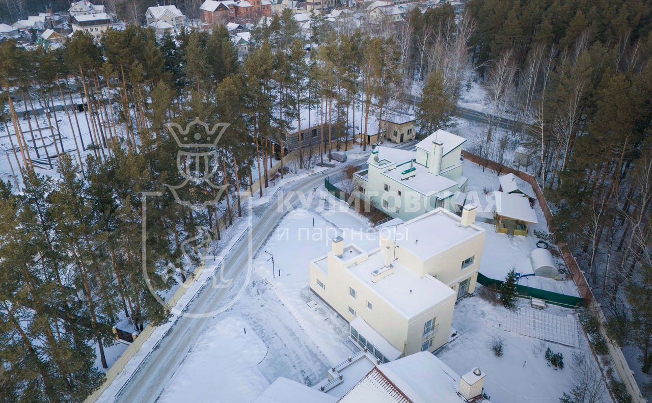 дом г Екатеринбург р-н Кировский ул Фабричная 147 фото 4