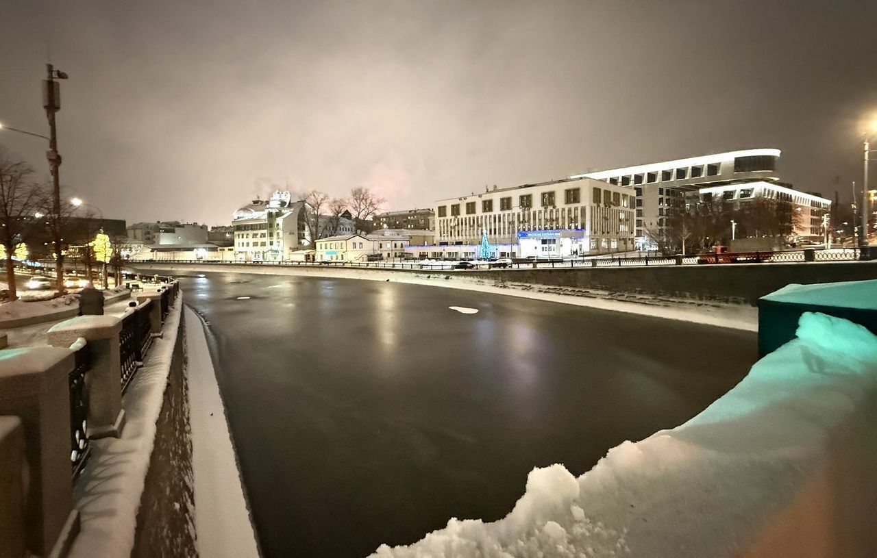 квартира г Москва метро Новокузнецкая наб Космодамианская 4/22а фото 8