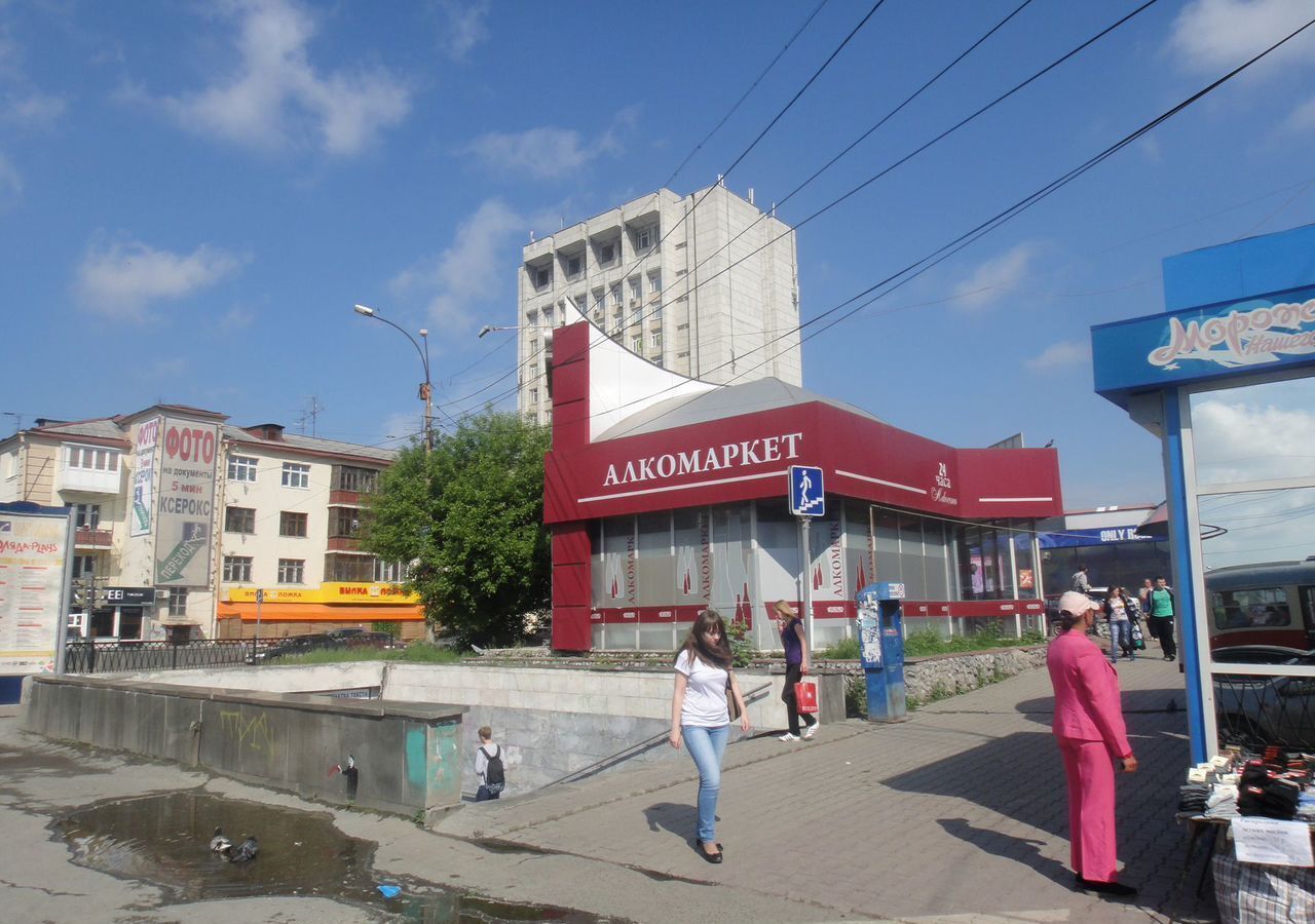 торговое помещение г Екатеринбург р-н Кировский Площадь 1905 года, пр-т Ленина, 83А фото 1