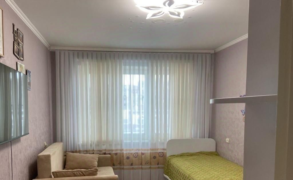 квартира г Тольятти р-н Автозаводский ул Автостроителей 36 фото 16