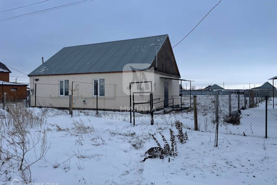 дом р-н Беляевский с Беляевка ул Луговая 2б Беляевский сельсовет фото 1