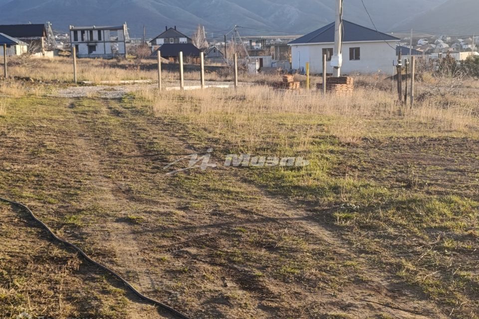 земля р-н Симферопольский с. Заречное фото 1