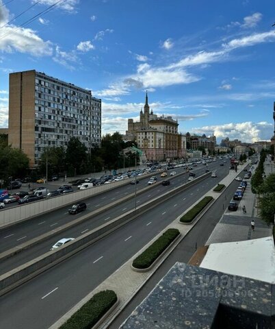 метро Смоленская б-р Новинский 12 фото