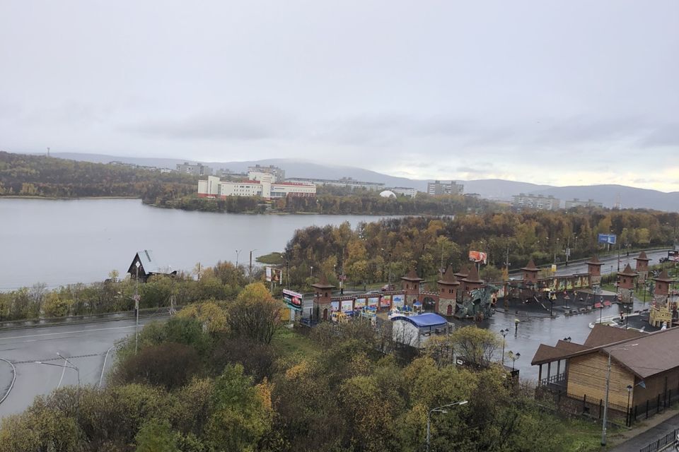 квартира г Мурманск р-н Ленинский пр-кт Героев-североморцев 7/2 Мурманск городской округ фото 2