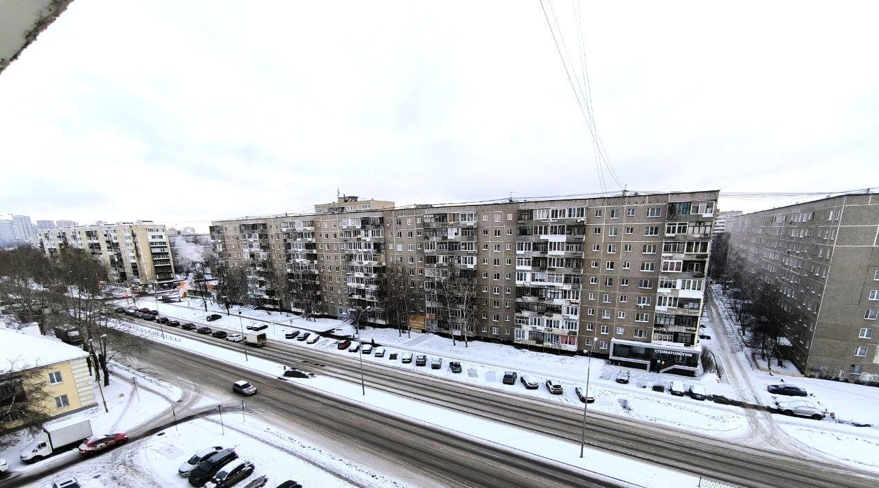 квартира г Екатеринбург р-н Орджоникидзевский Проспект Космонавтов, ул. Бакинских Комиссаров, 113 фото 8